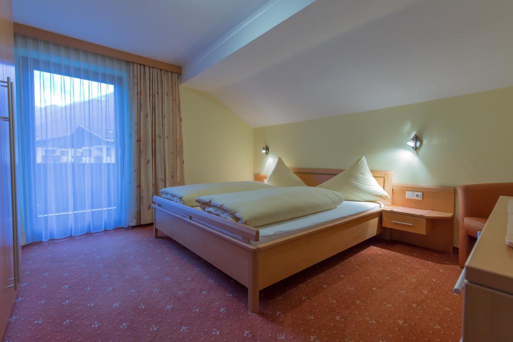 Pension Nigella Neustift im Stubaital Exterior foto